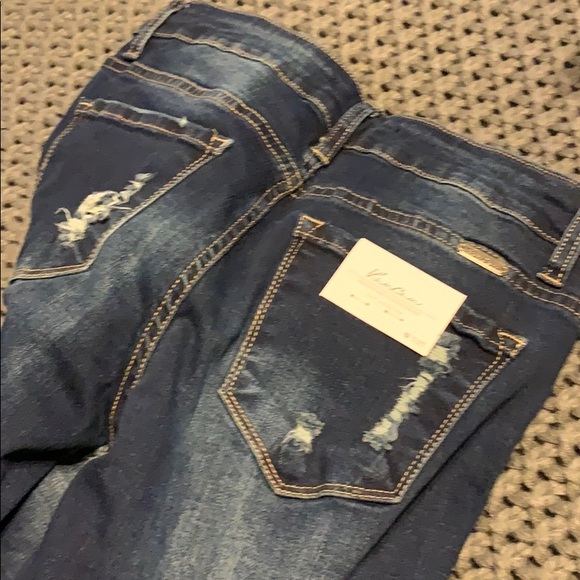 Kancan Cropped Jeans - Picture 3 of 3